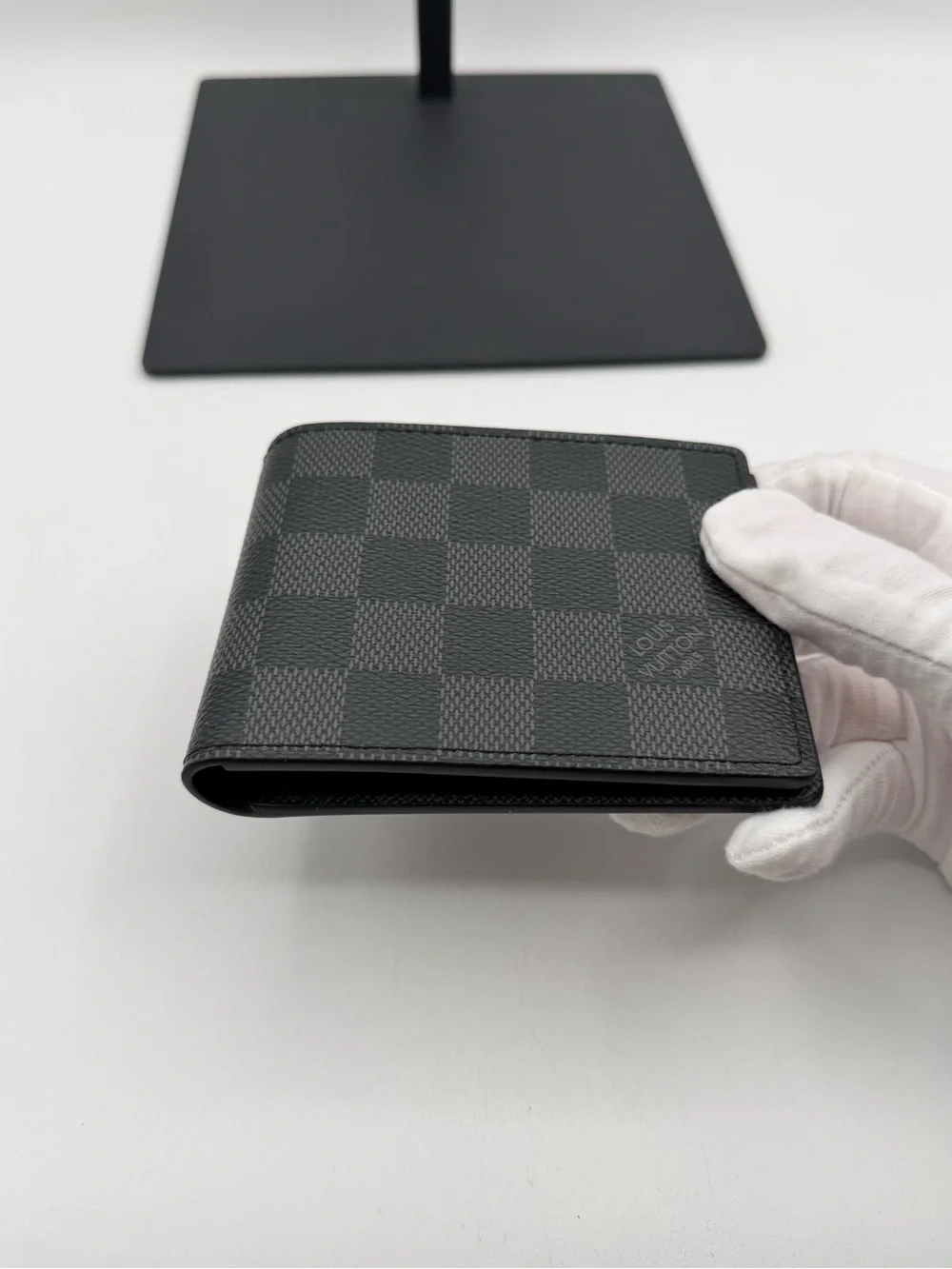 Louis Vuitton Damier Bi Fold Wallet